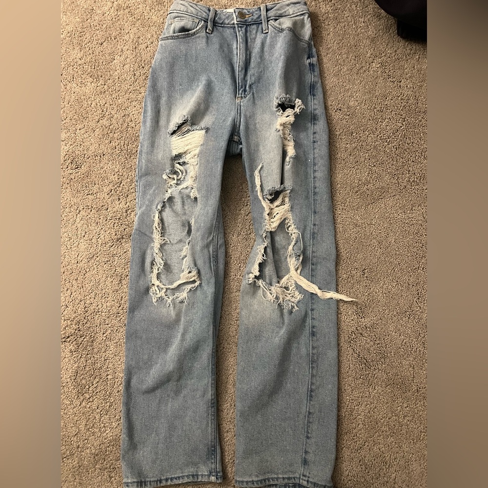 HOLLISTER CURVY ULTRA HIGH-RISE DAD JEAN